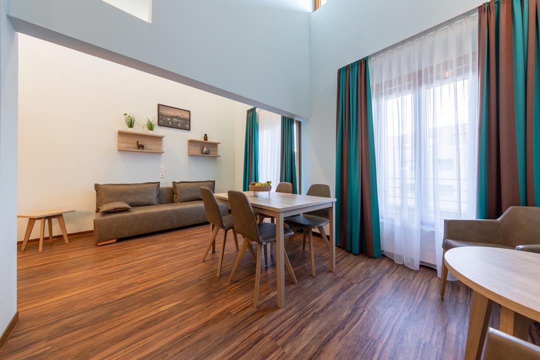 Hotel Trip Center