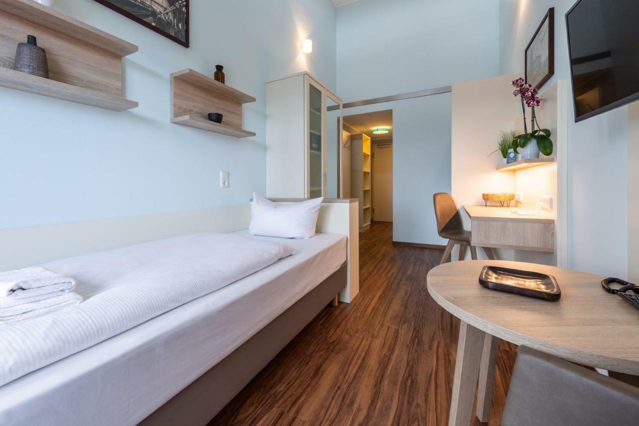 Trip Center Hotel